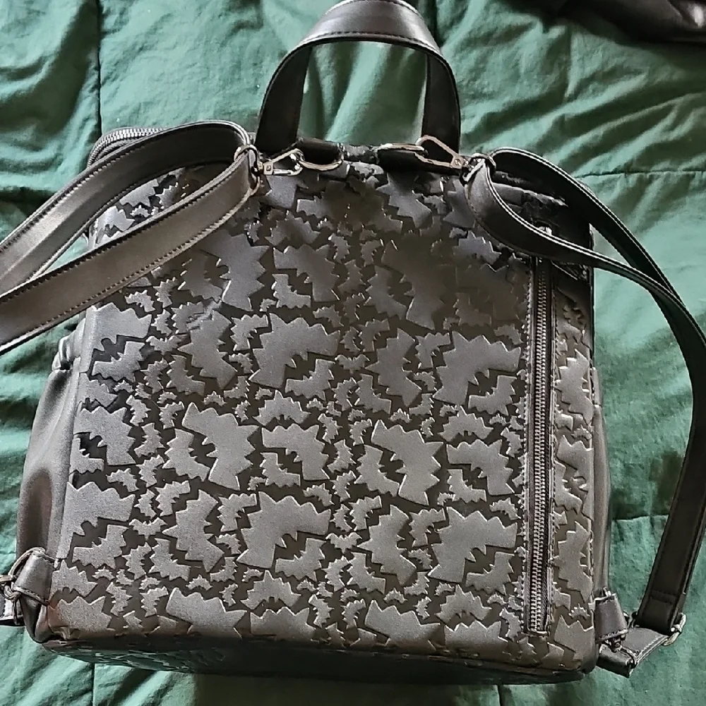 Black Bat-Themed Shoulder Bag Dark Mother Mama Batpack Full Size Diaper Bag - Picture 2 of 4